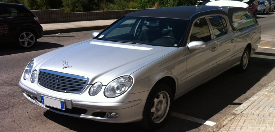 Auto Funebre modello Mercedes